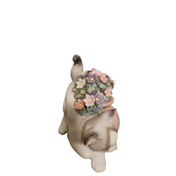 Lladro "Secret Spot Collectible Figurine #06566 Glazed Finish - Picture 3 of 9